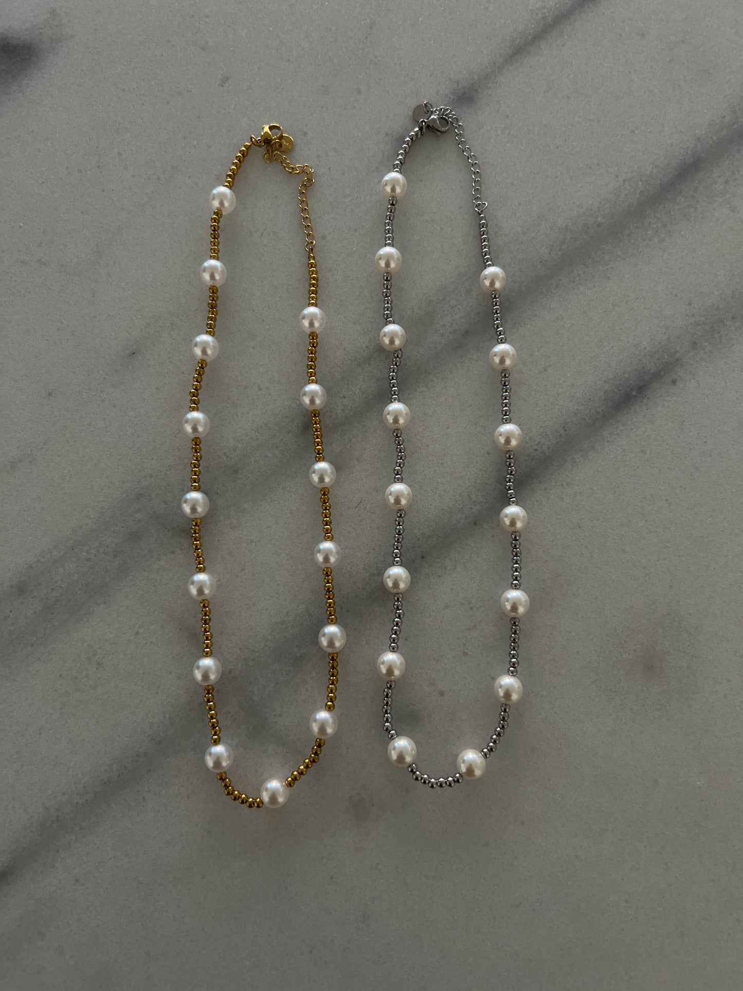 Pearl Beaded Necklace: Gold - CHANSUTTPEARLS