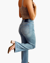 Load image into Gallery viewer, Leslie 90&#39;s Vintage Flare Jeans
