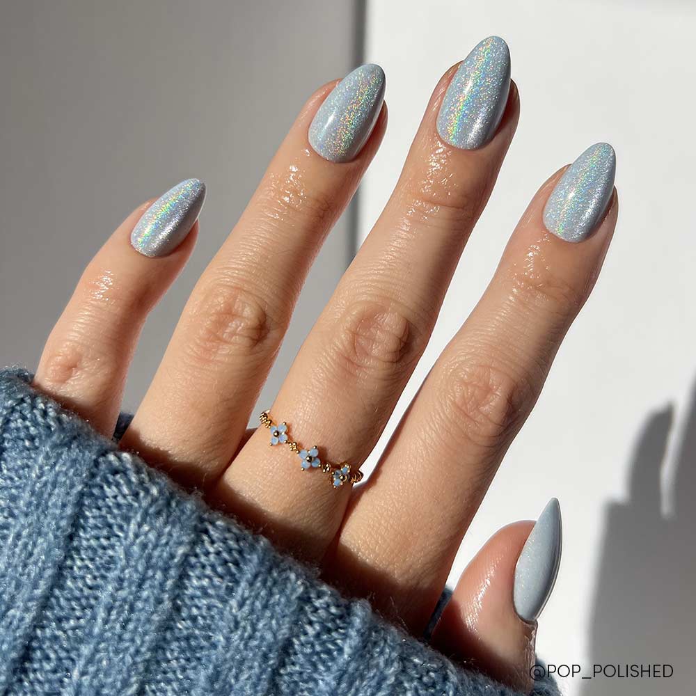 Frozen Press-On Nails|Pale Icy Blue Shimmer| Almond Shape  - Glamnetic